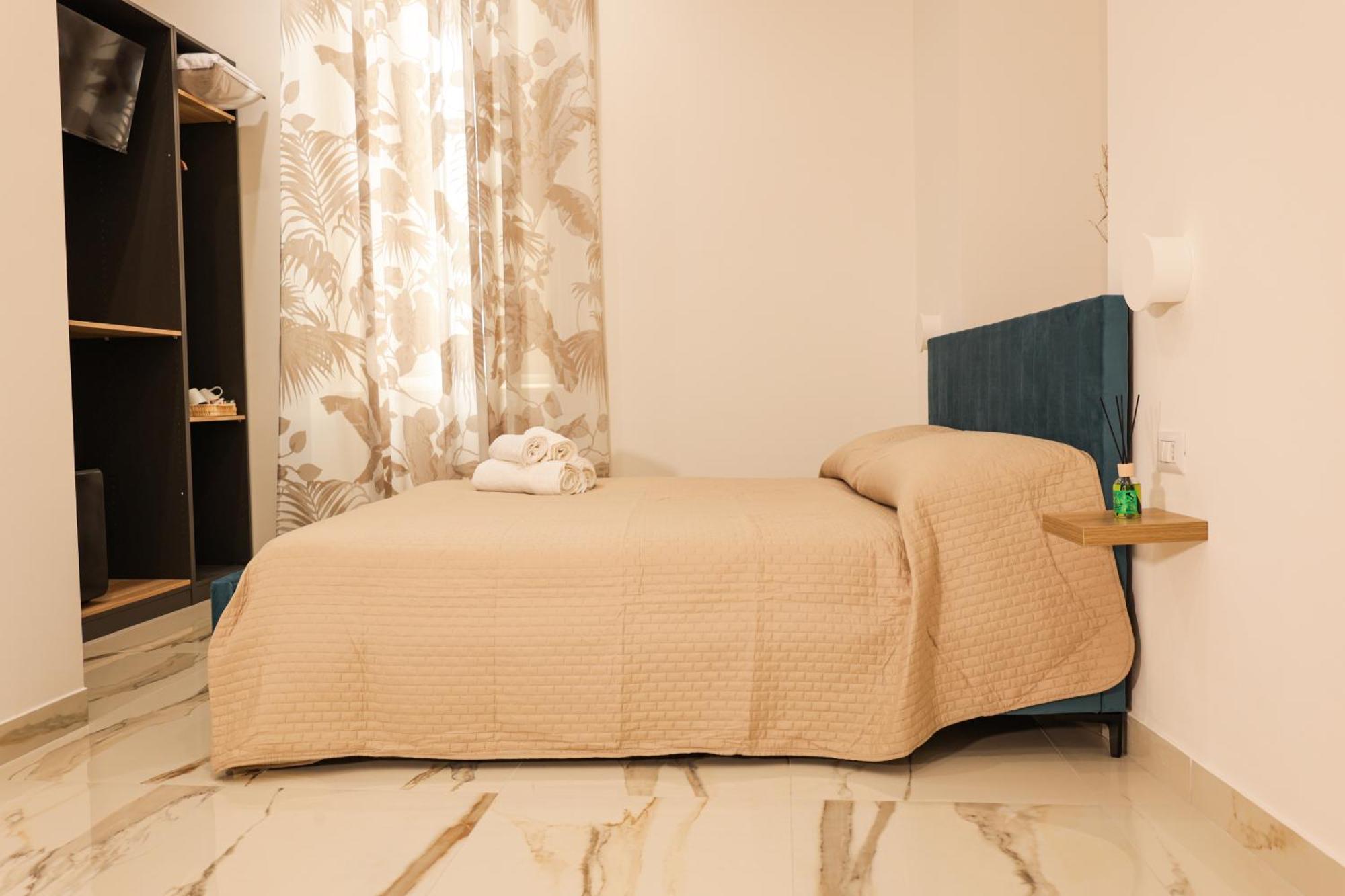 Napoli Station Rooms Экстерьер фото